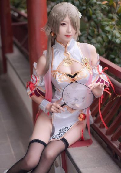 老汉胯下的女学生