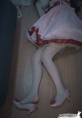 笼中女