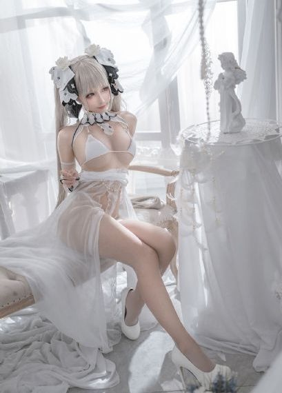 瞧着一家子