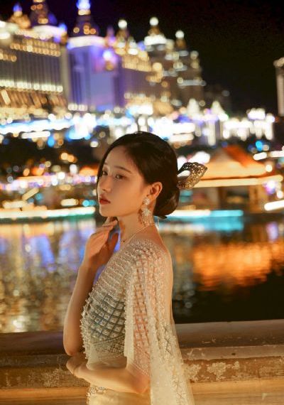 东西向洞