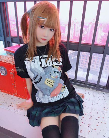 年轻的秘书4在线观看